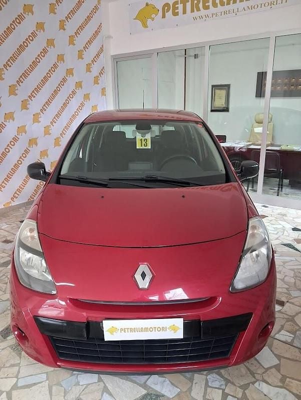 Usata Renault Clio II 75 CV (55 kW) 2010 Rosso Berlina