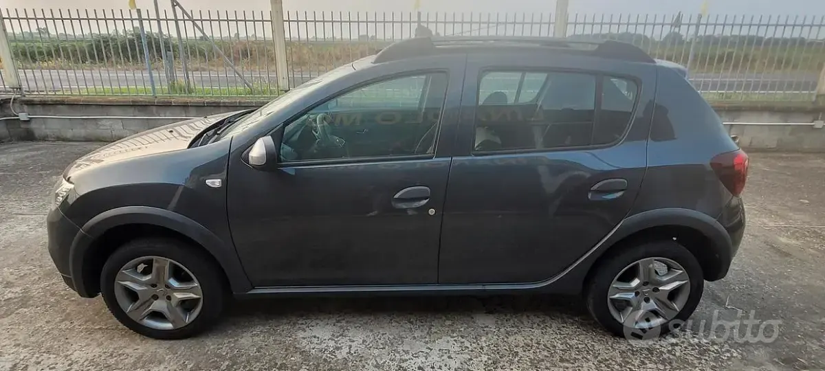 Usata Dacia Sandero 73 CV (53 kW) 2019 Nero Berlina