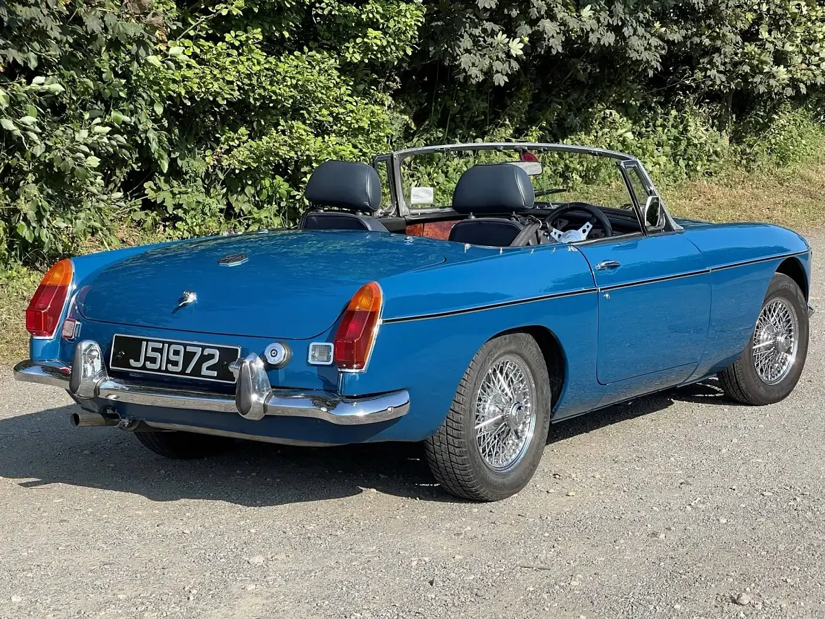 Usata MG B 96 CV (70 kW) 1970 Blu Cabrio