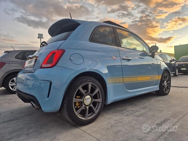 Usata Abarth 500 Custom 140 CV (102 kW) 2015 Blu Utilitaria