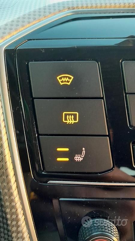 Usata VW e-up! 60 kW (82 CV) 2021 Giallo Utilitaria