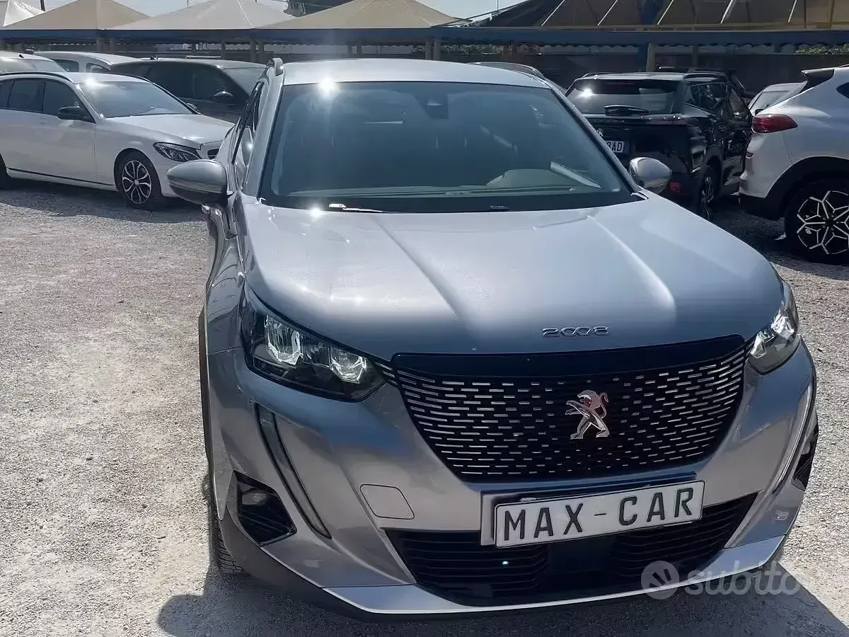 Usata Peugeot 2008 GT 131 CV (96 kW) 2021 Grigio SUV
