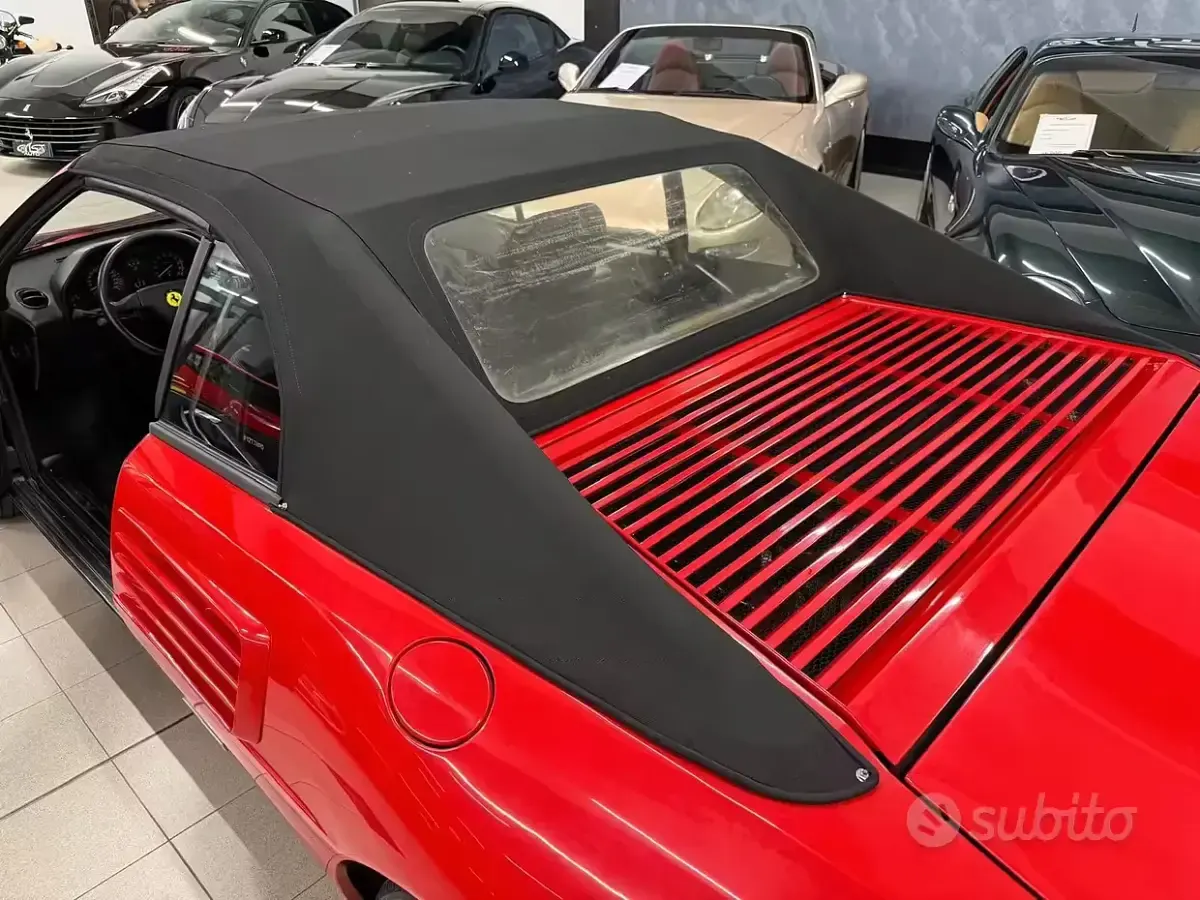 Usata Ferrari Mondial 300 CV (220 kW) 1989 Rosso Cabrio