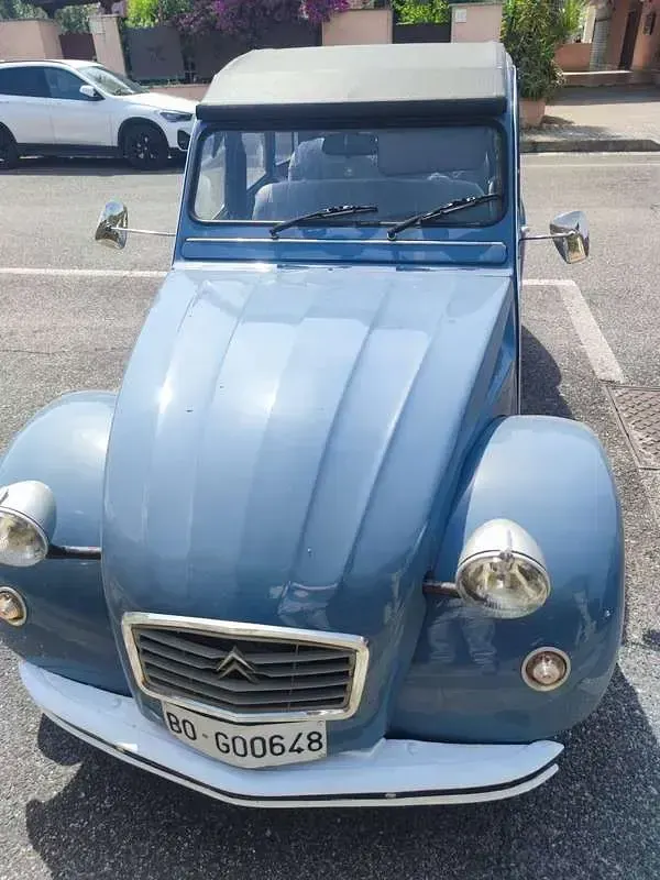 Usata Citroën 2CV 29 CV (21 kW) 1981 Blu/azzurro Berlina