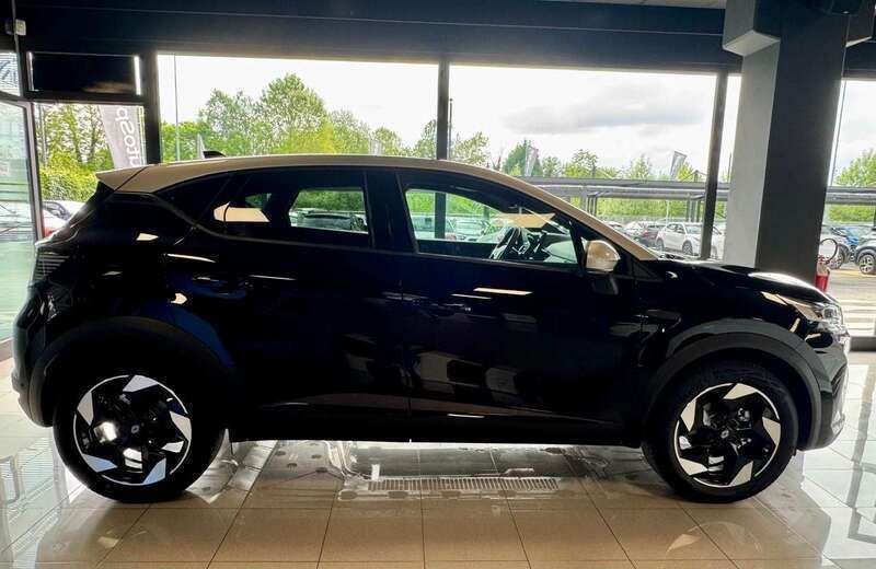 Nuova Renault Captur Techno 101 CV (74 kW) 2025 Nero/tetto grgio SUV