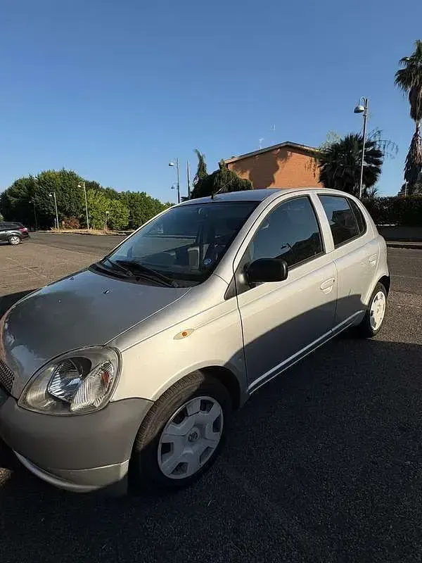 Usata Toyota Yaris Sol 68 CV (50 kW) 2002 Berlina