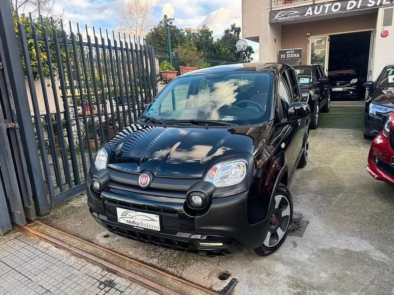 Usata Fiat Panda Cross Cross 69 CV (50 kW) 2023 Nero Utilitaria