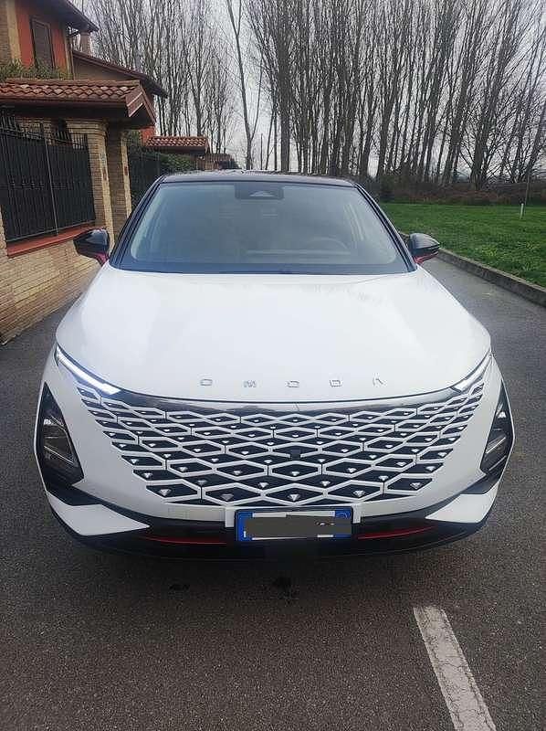 Usata Omoda 5 197 CV (144 kW) 2024 Bianco SUV