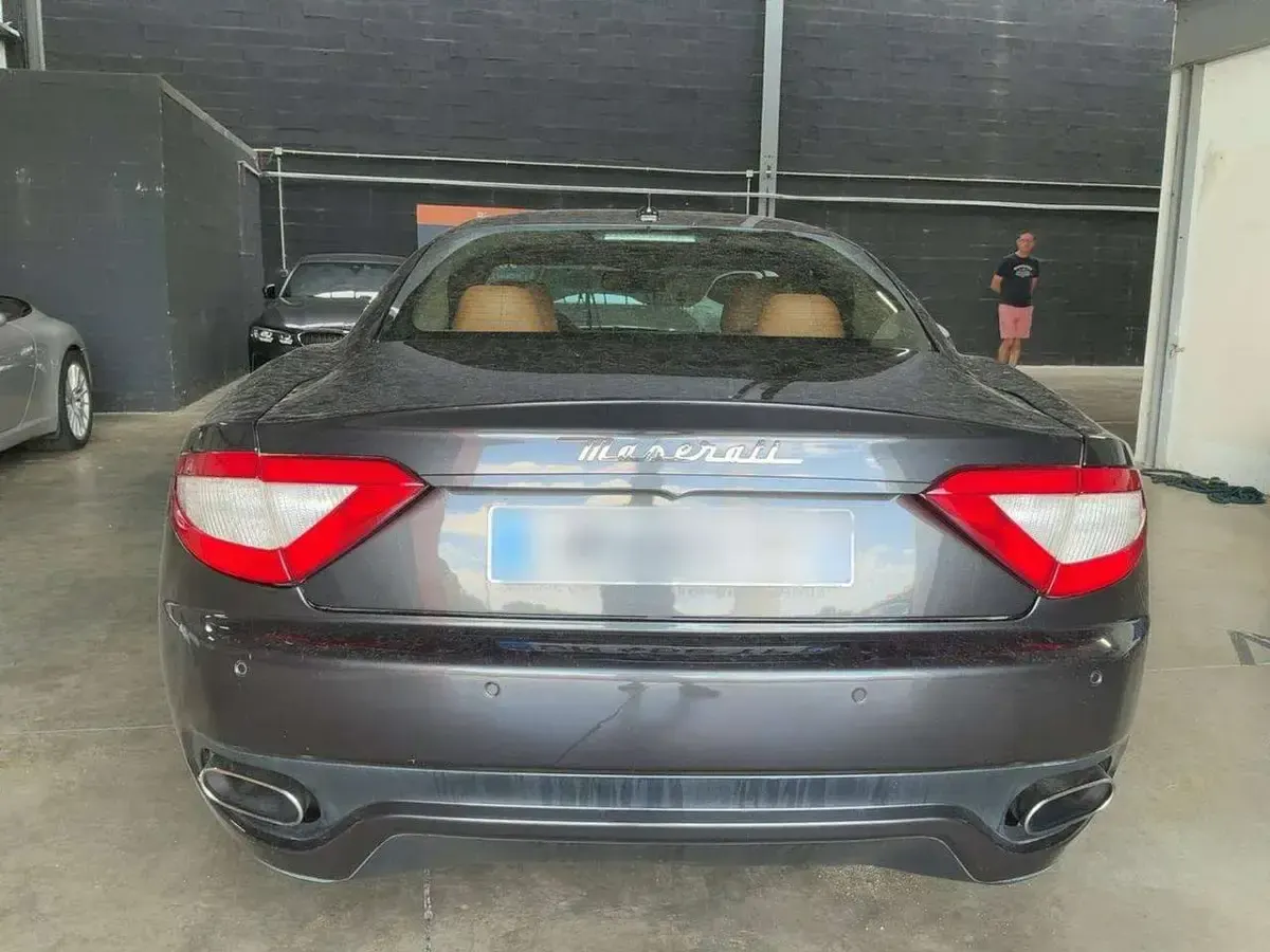 Usata Maserati Granturismo 441 CV (324 kW) 2009 Grigio Coupé