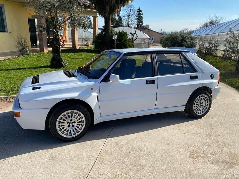Usata Lancia Delta 205 CV (150 kW) 1992 Utilitaria