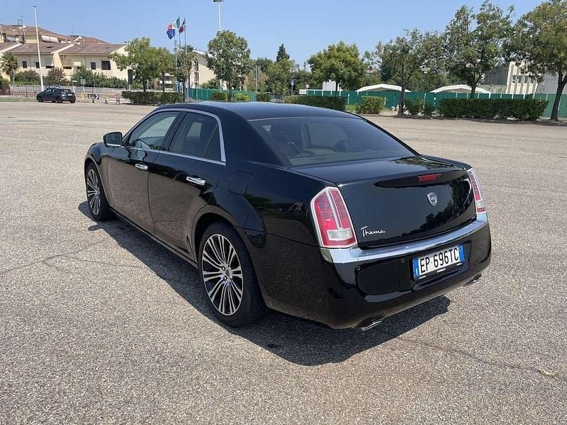 Usata Lancia Thema 239 CV (175 kW) 2013 Nero Berlina