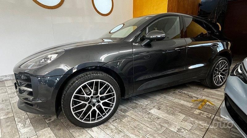 Usata Porsche Macan 265 CV (194 kW) 2021 Grigio SUV