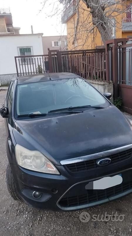 Begagnad Ford Focus 100 HK (73 kW) 2009 Blå Kombi