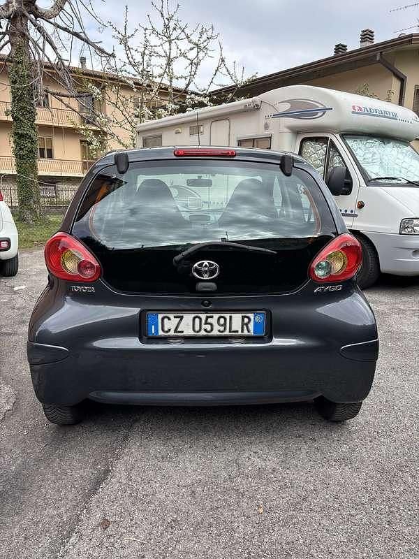 Usata Toyota Aygo 68 CV (50 kW) 2006 Utilitaria
