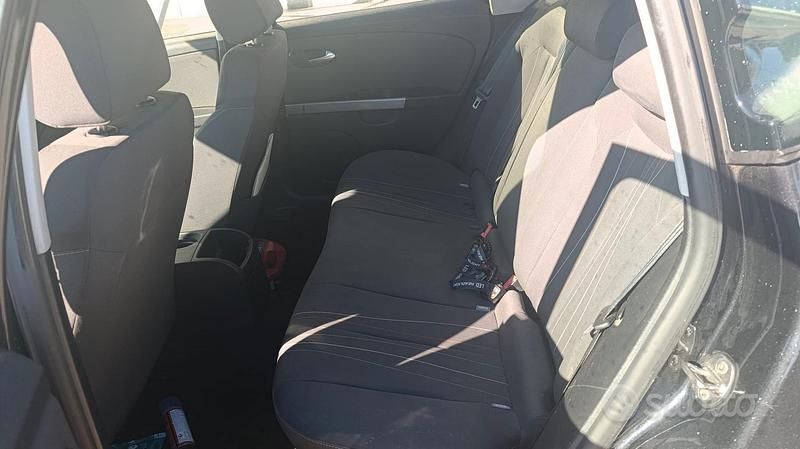 Nero Usata 2011 Seat Leon Berlina | 3400 € (Super prezzo) - Immagine 1/4