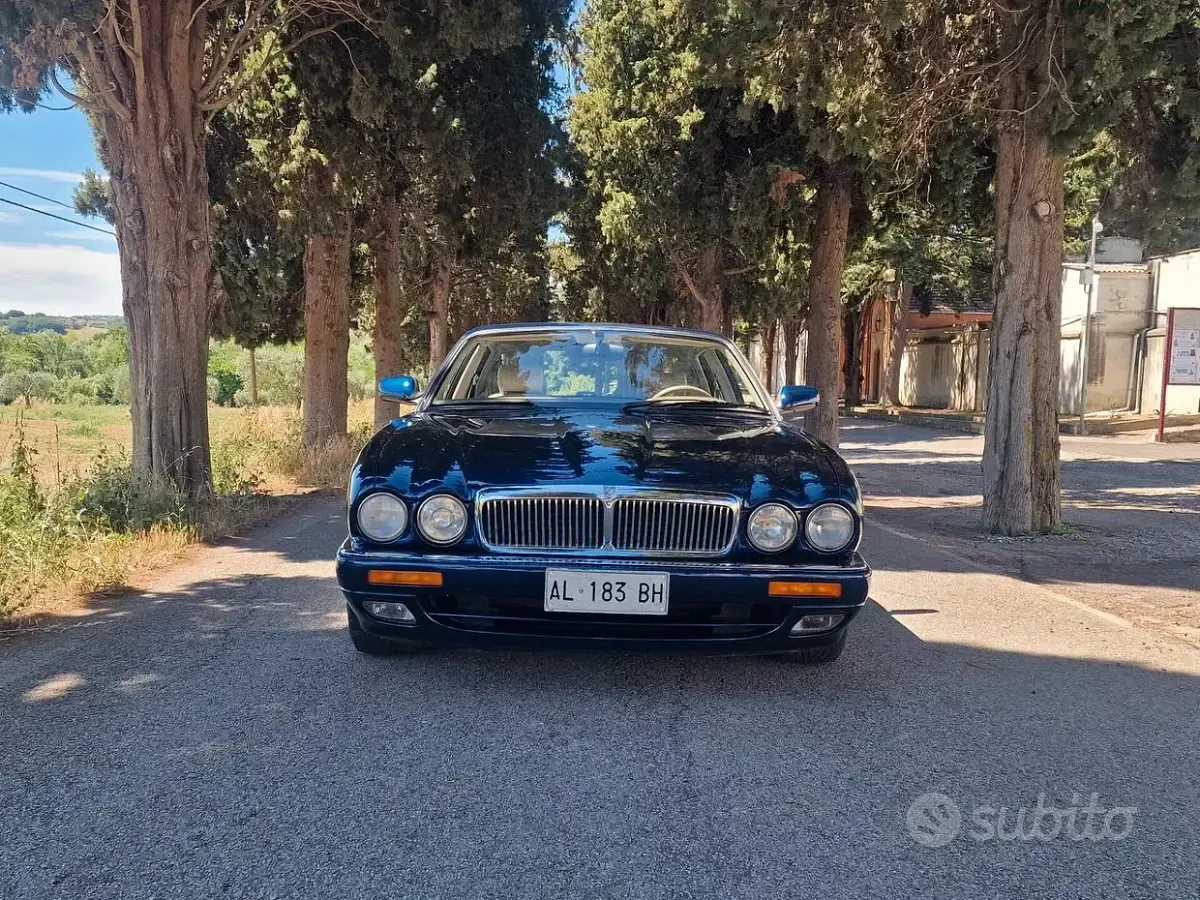 Usata Jaguar XJ6 211 CV (155 kW) 1996 Blu Berlina