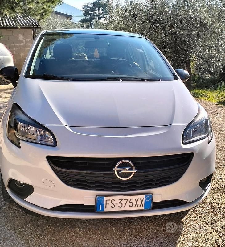 Usata Opel Corsa Edition 90 CV (66 kW) 2018 Bianco Berlina