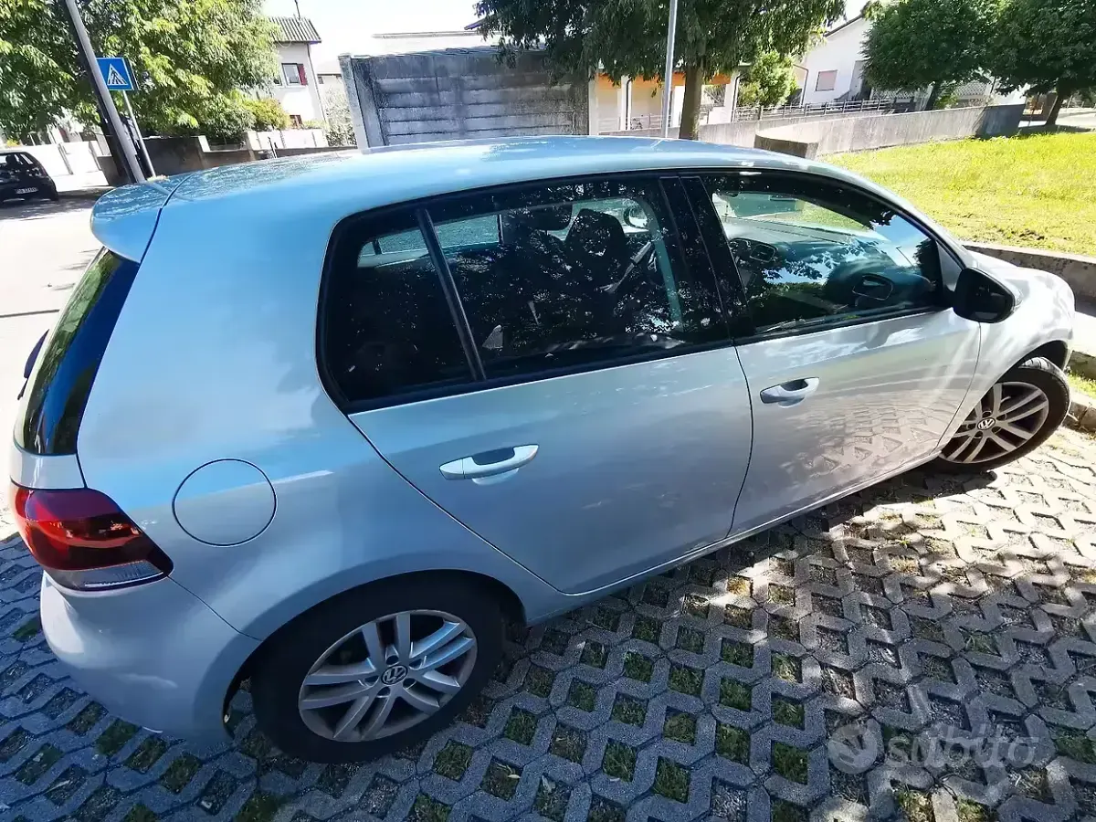 Begagnad VW Golf VI 110 HK (80 kW) 2009 Grå Halvkombi
