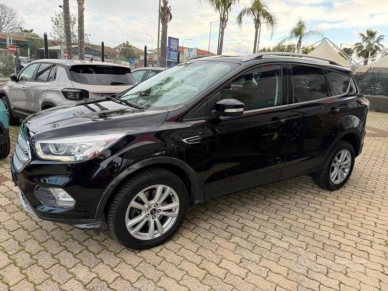 Usata Ford Kuga ST-Line 120 CV (88 kW) 2019 Nero SUV