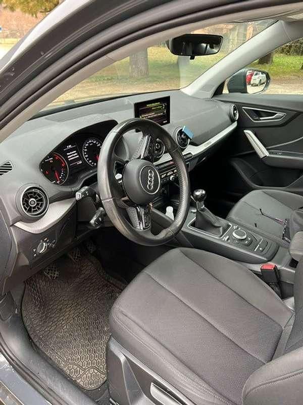 Usata Audi Q2 Business 116 CV (85 kW) 2017 Grigio SUV