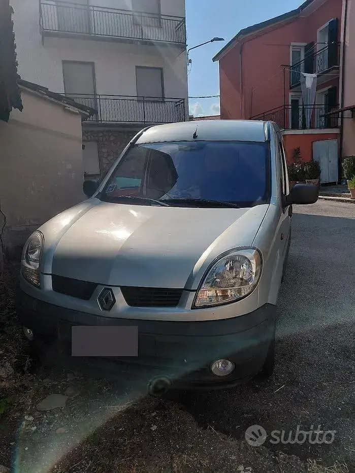 Usata Renault Kangoo 75 CV (55 kW) 2005 Grigio Monovolume