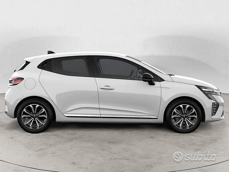 Usata Renault Clio V 100 CV (73 kW) 2024 Bianco Berlina