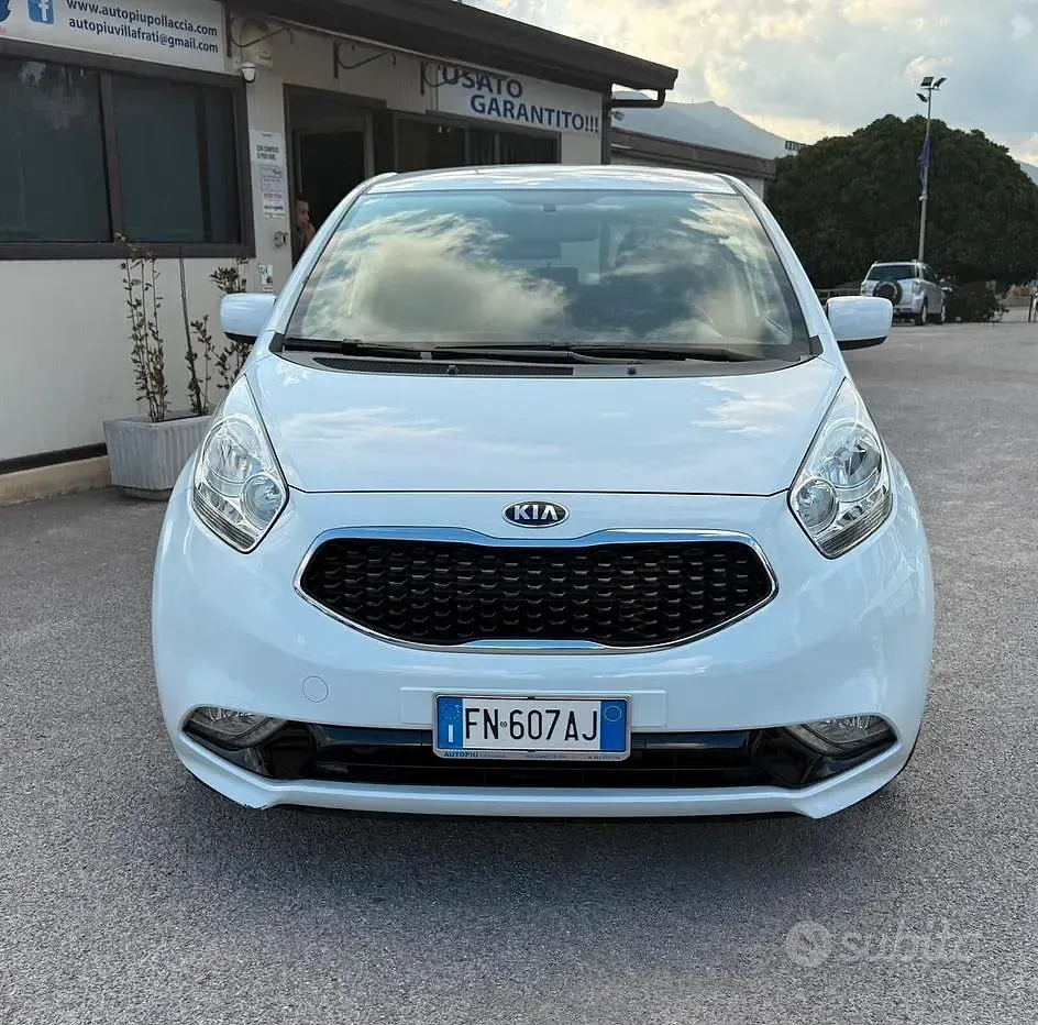 Usata Kia Venga 90 CV (66 kW) 2018 Bianco Utilitaria
