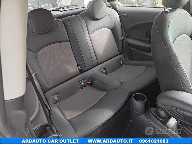 Usata Mini One D Hype 95 CV (69 kW) 2017 Blu Utilitaria