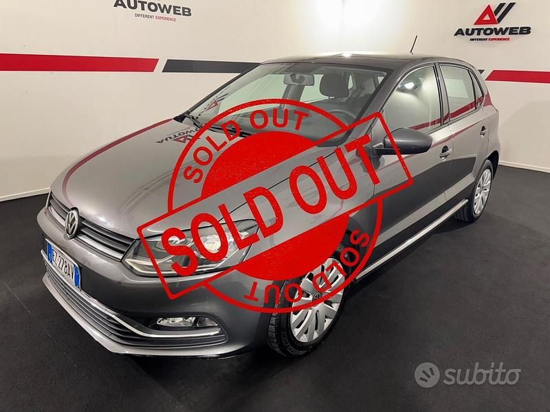 Grigio Usata 2015 VW Polo Tre volumi | 8500 € (Buon prezzo) - Immagine 1/4
