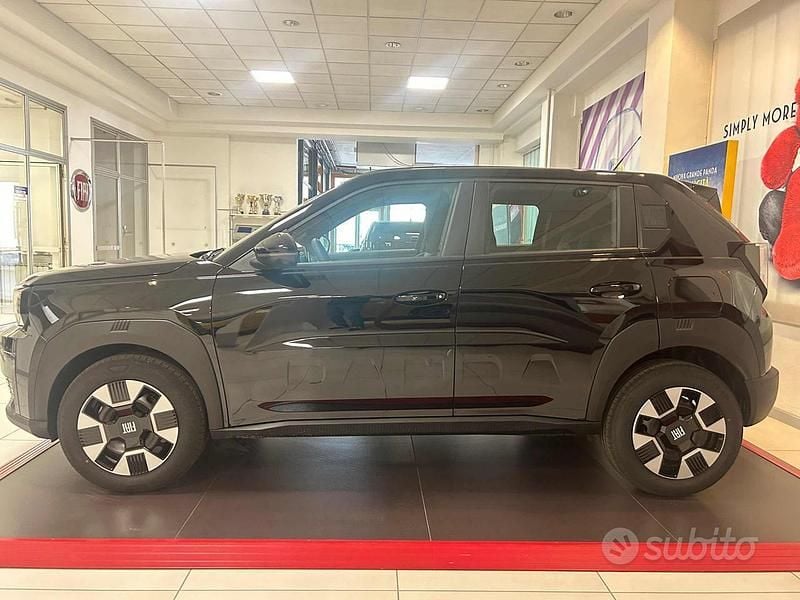 Nuova Fiat Grande Panda Icon 110 CV (80 kW) 2025 Nero Utilitaria