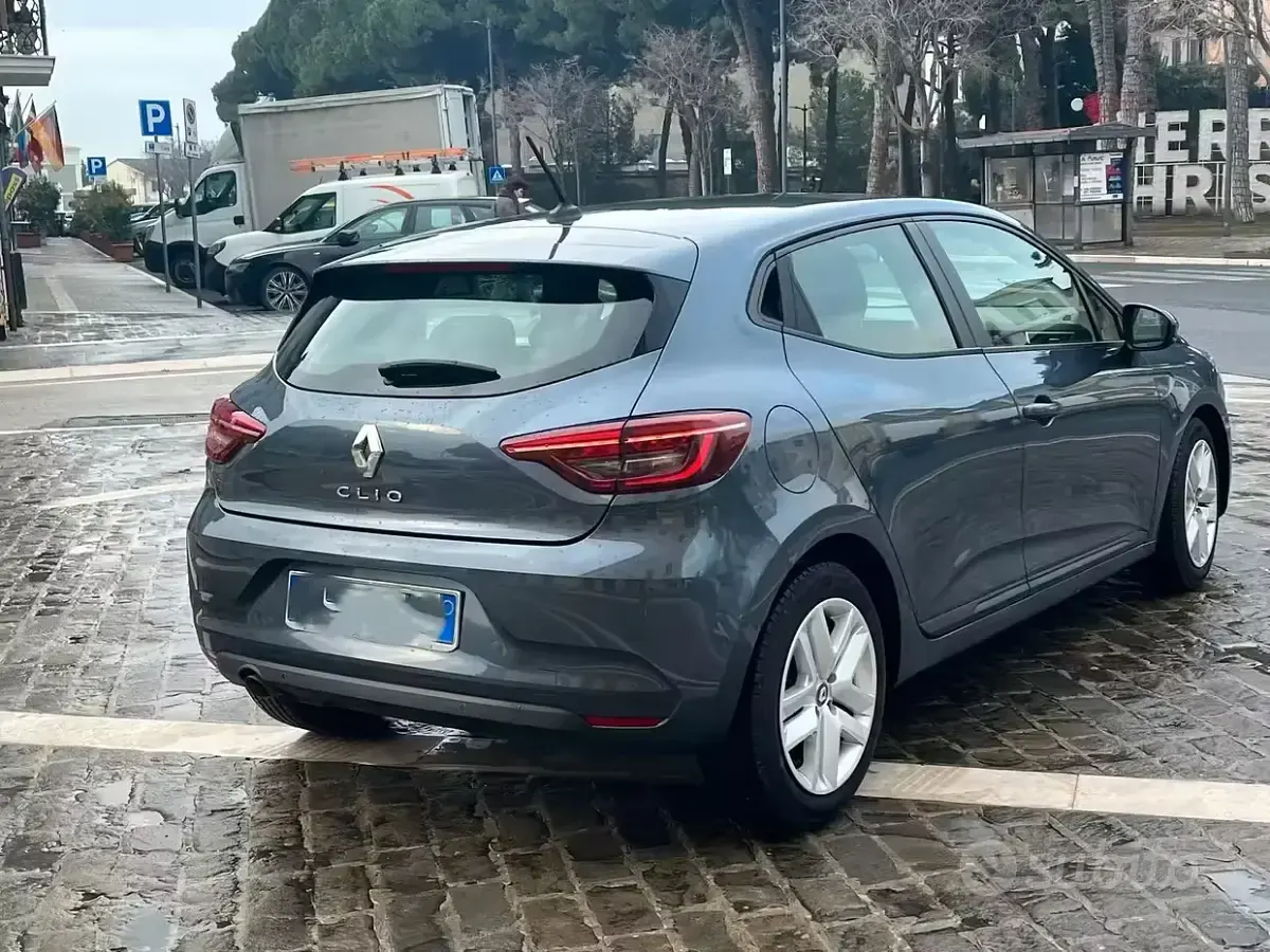 Usata Renault Clio V 48 CV (35 kW) 2022 Berlina