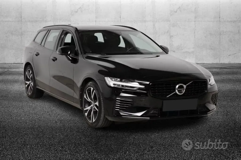 Usata Volvo V60 R-Design 303 CV (222 kW) 2021 Nero Station wagon