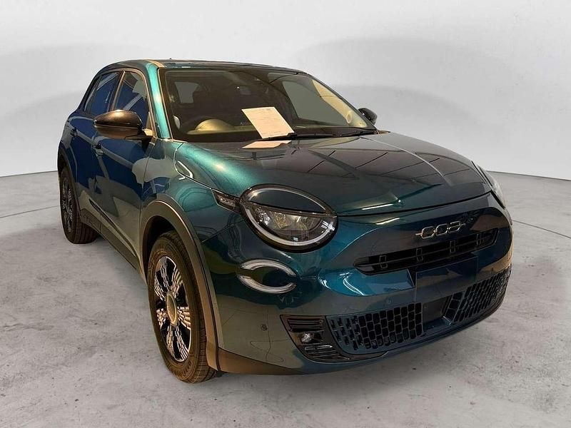 Nuova Fiat 600 Icon 110 CV (80 kW) 2026 Blu/azzurro SUV