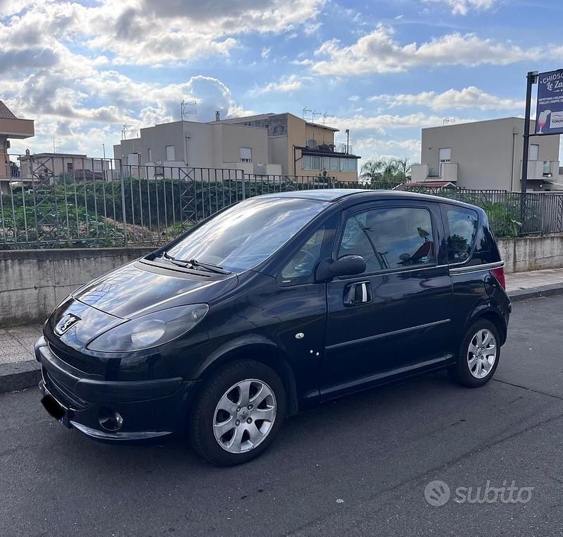 Usata Peugeot 1007 68 CV (50 kW) 2009 Nero Monovolume