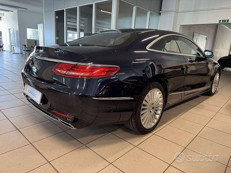 Usata Mercedes 400 Premium 367 CV (269 kW) 2016 Blu Coupé