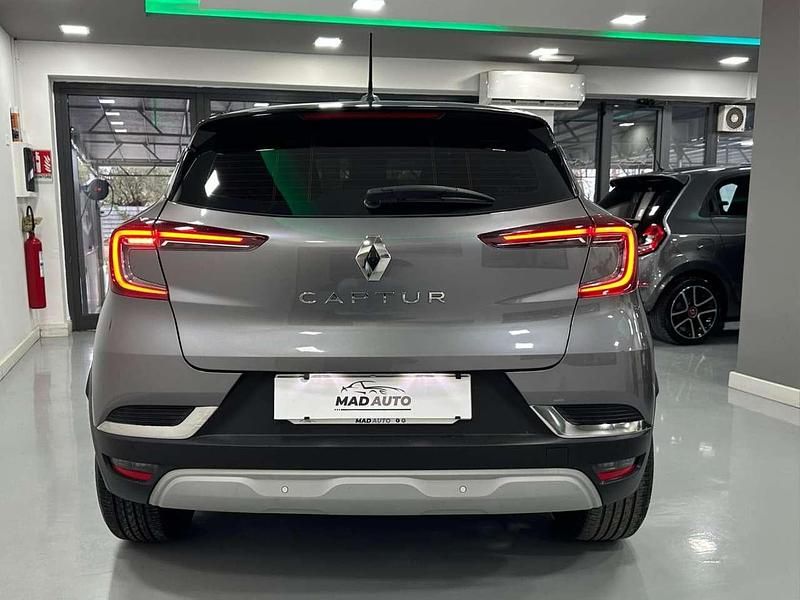 Usata Renault Captur Techno 91 CV (66 kW) 2022 Grigio SUV
