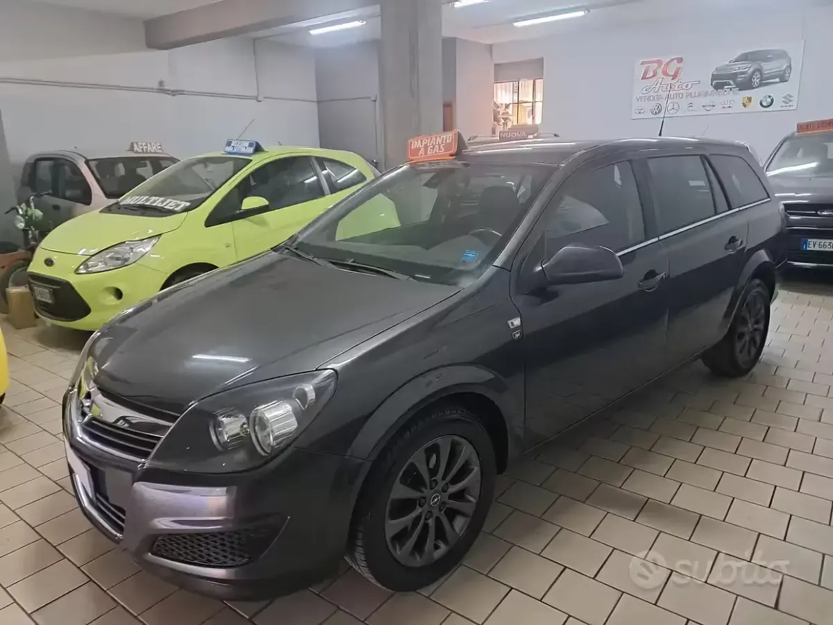 Brugt Opel Astra 116 HK (85 kW) 2010 Grå Stationcar