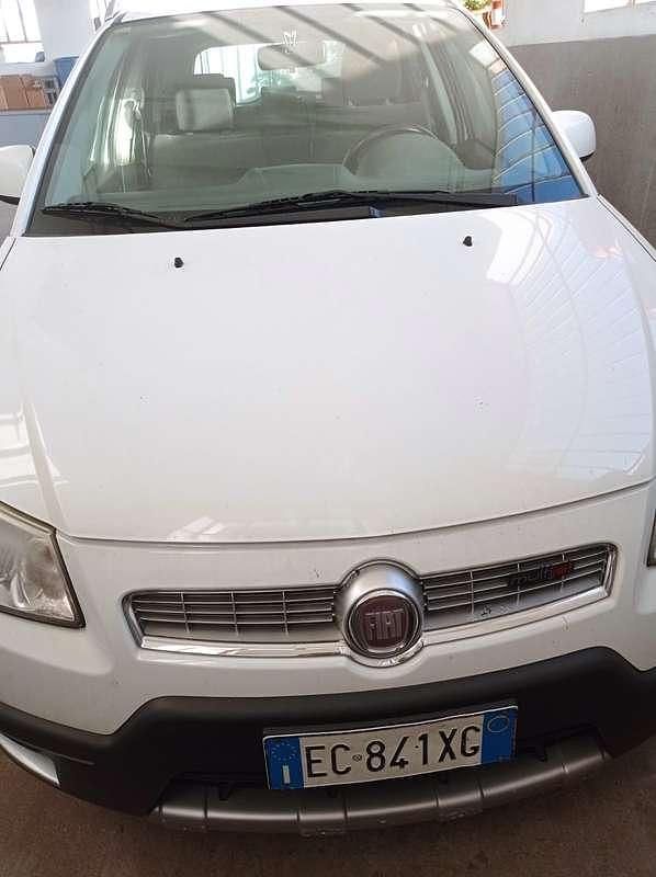 Usata Fiat Sedici 135 CV (99 kW) 2010 Bianco SUV
