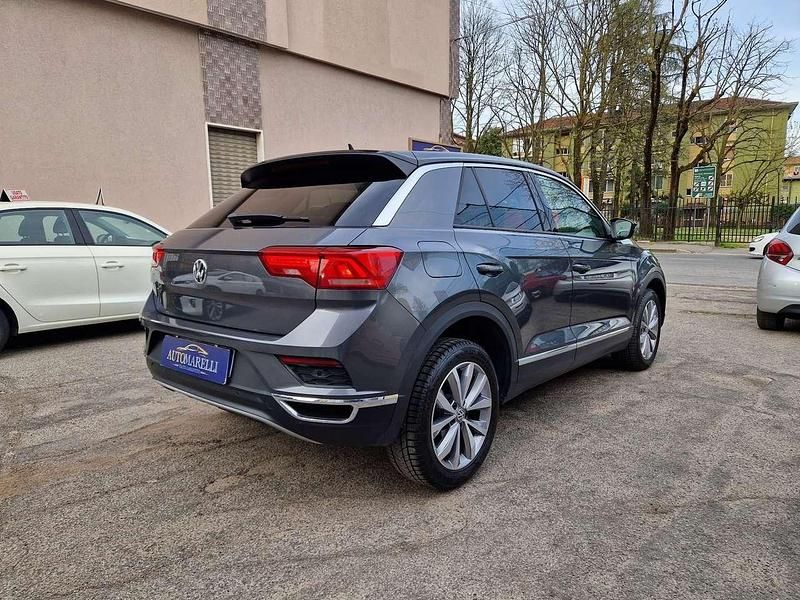 Usata VW T-Roc Style 116 CV (85 kW) 2018 Grigio SUV