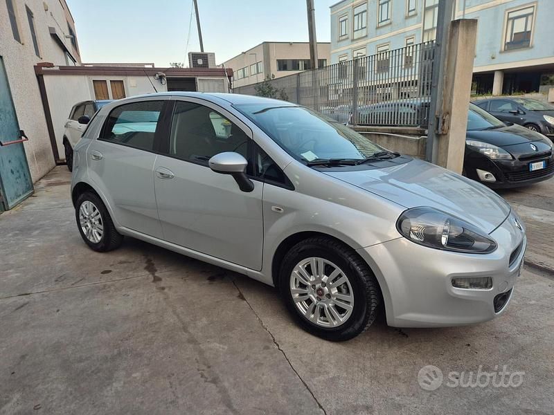 Usata Fiat Punto 75 CV (55 kW) 2013 Grigio Utilitaria