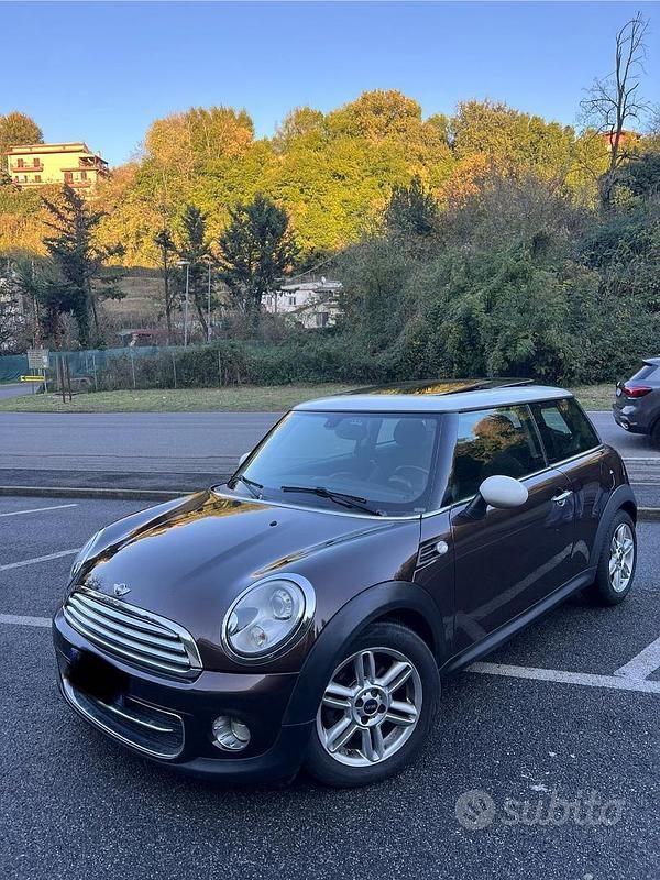 Marrone Usata 2012 Mini Cooper D Due volumi | 6500 € - Immagine 1/4