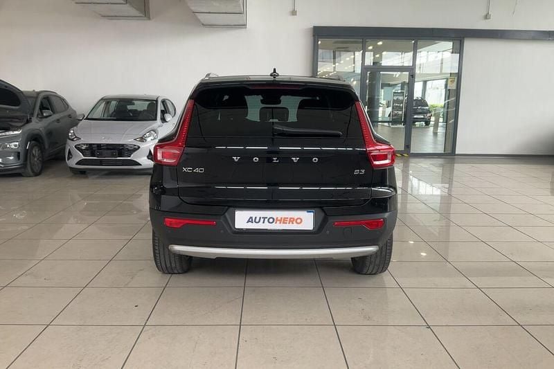 Usata Volvo XC40 Core 163 CV (119 kW) 2023 Nero SUV