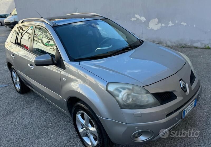 Usata Renault Koleos 150 CV (110 kW) 2009 Grigio SUV
