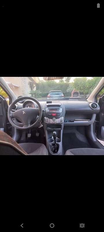 Usata Peugeot 107 Access 68 CV (50 kW) 2011 Utilitaria
