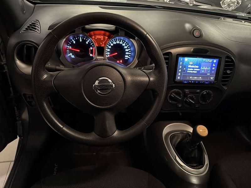 Usata Nissan Juke Tekna 110 CV (80 kW) 2011 Grigio SUV