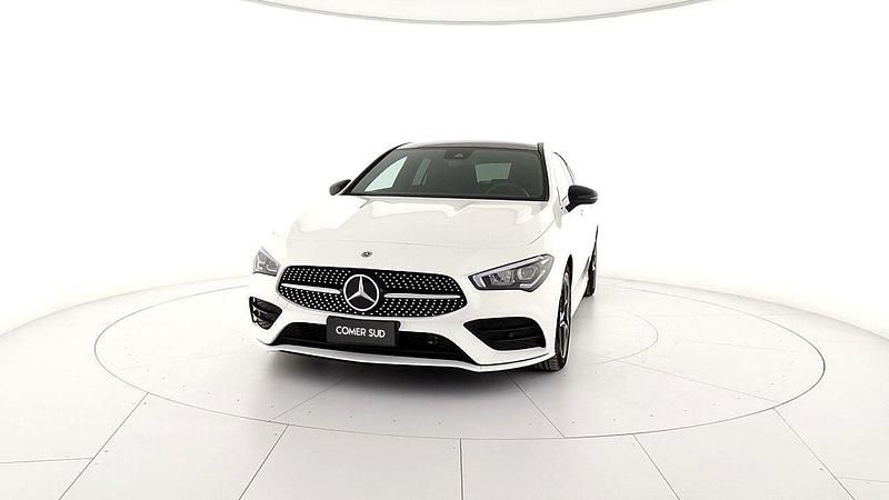 Bianco polare Usata 2022 Mercedes CLA250e Shooting Brake Premium Station wagon | 33.900 € (Buon prezzo) - Immagine 1/4
