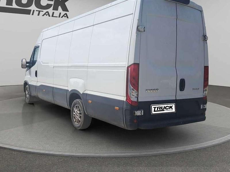 Usata Iveco Daily 175 CV (128 kW) 2022 Bianco Furgone