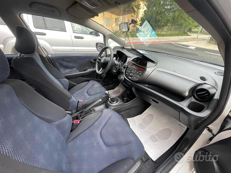 Usata Honda Jazz Elegance 89 CV (65 kW) 2011 Bianco Utilitaria
