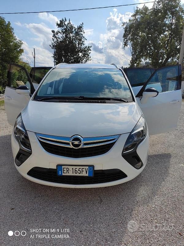 Usata Opel Zafira 150 CV (110 kW) 2013 Bianco Monovolume