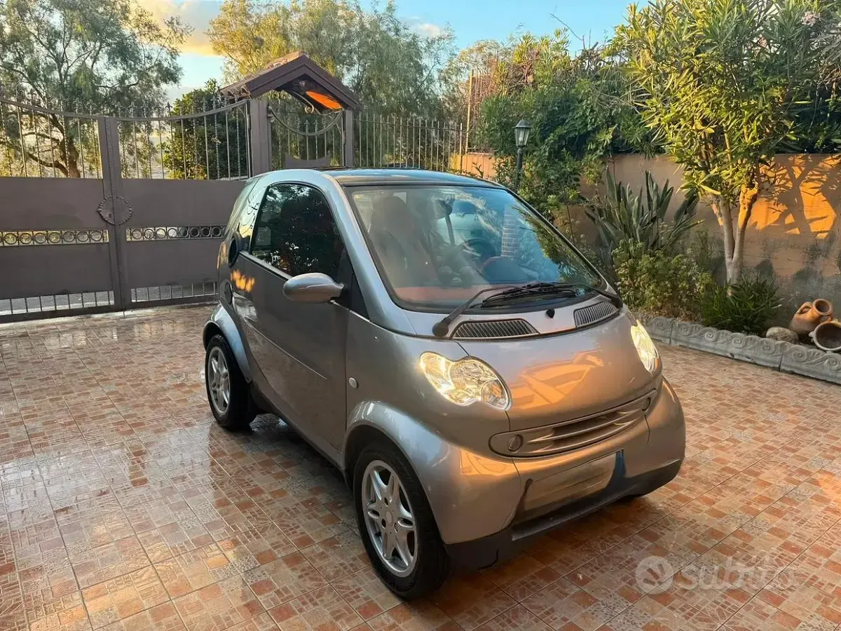 Usata Smart ForFour 2001 Grigio Utilitaria